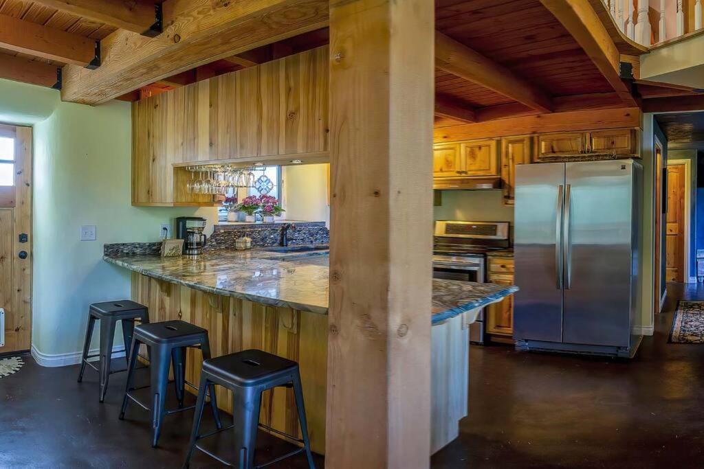 European Style Straw Bale Retreat Villa Ashland Exterior photo